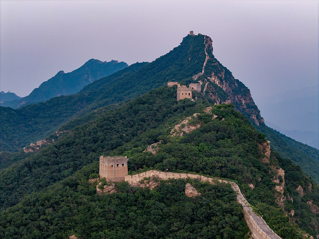 A view of the Simatai Great Wall in Beijing, China /VCG