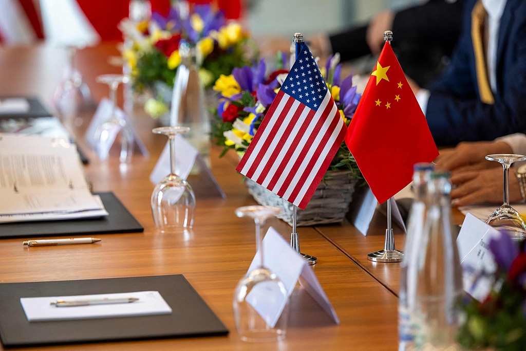 Chinese and U.S. flags are seen during the meeting of the economic and trade talks in Geneva, on May 10, 2025. /VCG